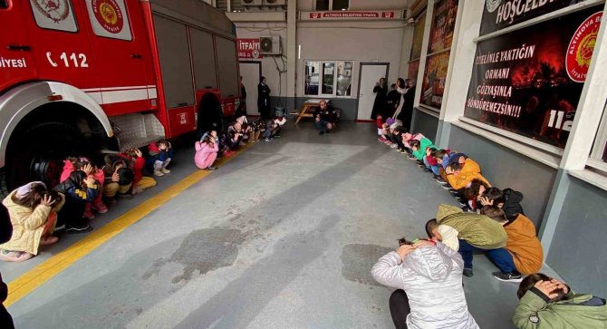 Minik İtfaiyeciler Eğlenerek Öğreniyorlar