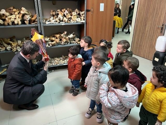 Minik Öğrenciler Veteriner Fakültesine Ziyaret
