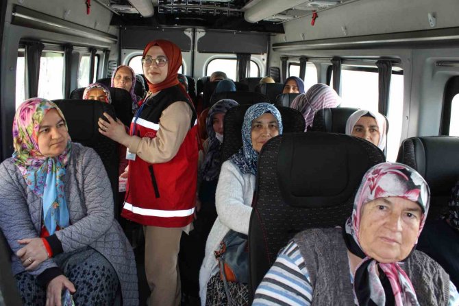 Depremzede Gülnihal Kıvrak: “Yer Yerinden Oynadı, Televizyon, Masa Zıpladı”