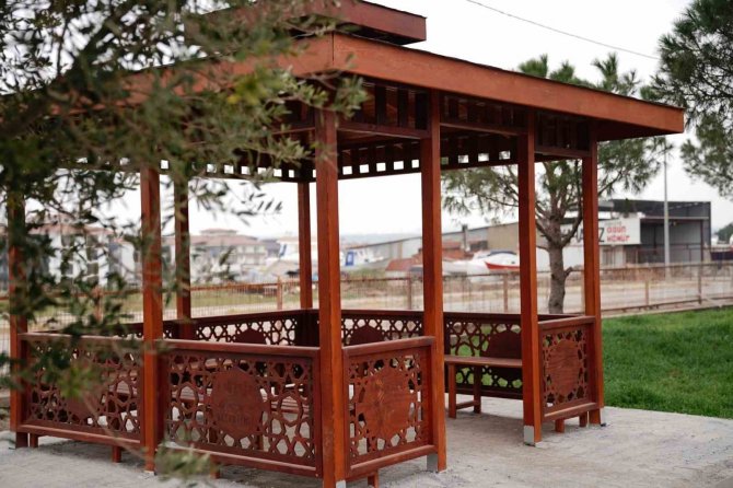 Ayvalık Belediyesi’nden Sanayi Bölgesinde Sosyal Alanlar Ve Kamelyalar