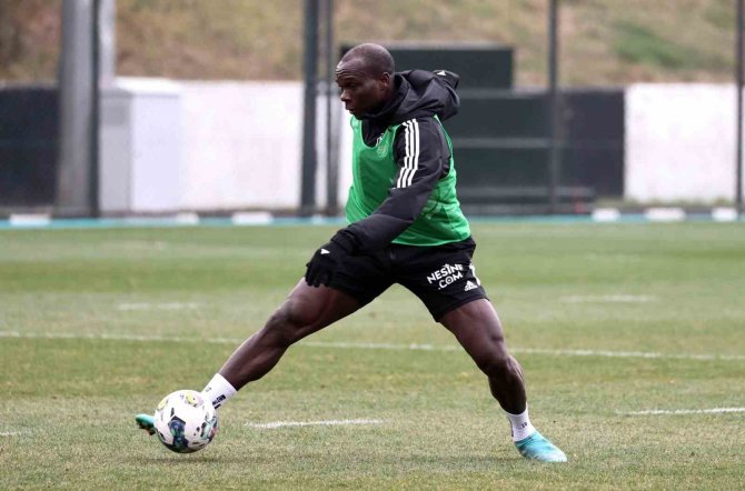 Beşiktaş Kondisyon Ve Taktik Çalıştı