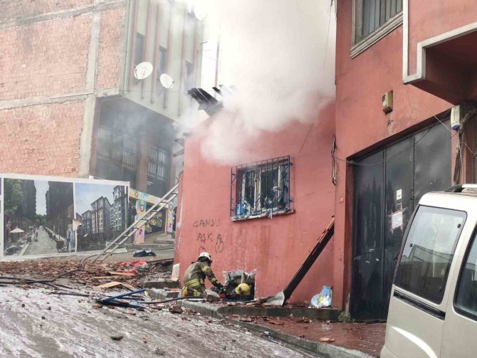 Beyoğlu’nda Tek Katlı Gecekonduda Yangın: 1 Yaralı