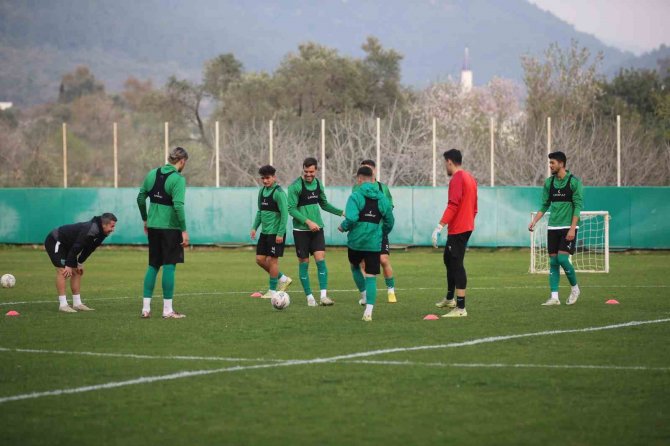 İ̇smet Taşdemir: "Altay’a Karşı Kendi Benliğimiz Gibi Oynayabilirsek Üstesinden Gelebiliriz"