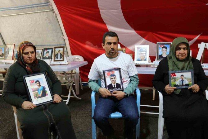 Ailelerin Hdp Ve Pkk’ya Karşı Evlat Mücadelesi Devam Ediyor
