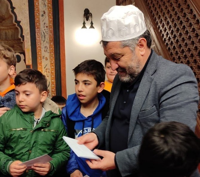 Aldıkları Hediyeleri Deprem Bölgesine Gönderdiler