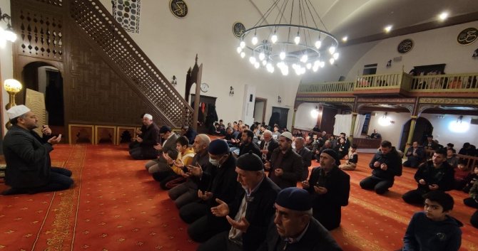 Aldıkları Hediyeleri Deprem Bölgesine Gönderdiler