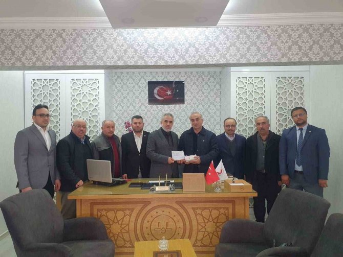 Din Görevlilerinden Deprem Bölgesine 100 Bin Tl’lik Bağış