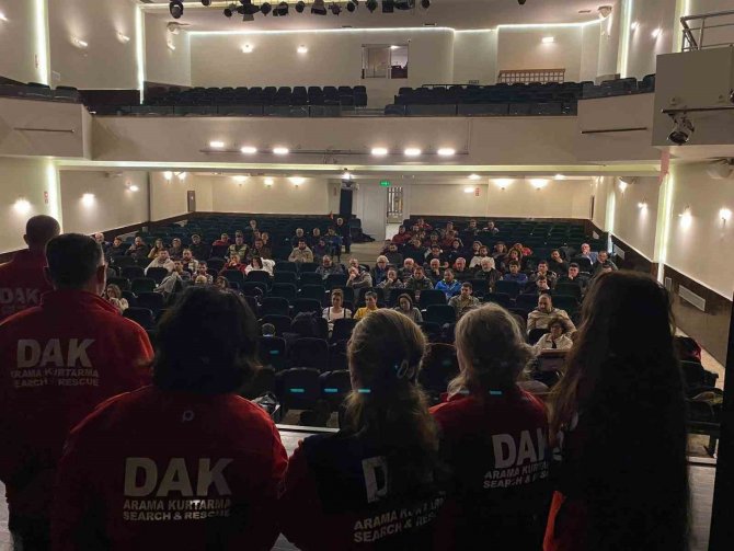 Dak Yeni Gönüllüleriyle Buluştu