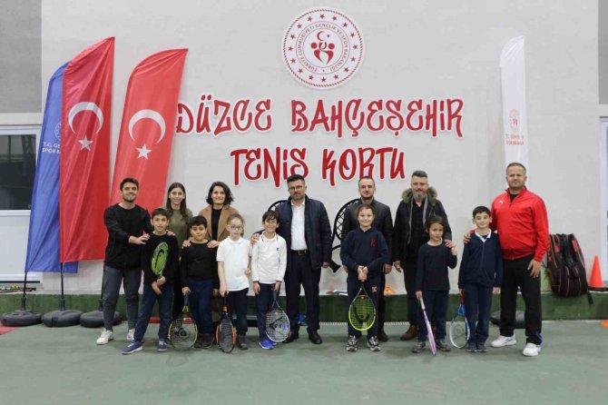 Alanındaki Uzmanlarla Çalışıyorlar