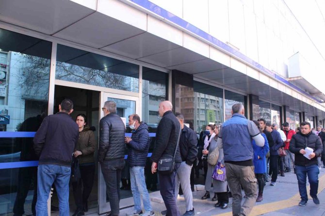 İ̇zmir’de Eyt Sevinci