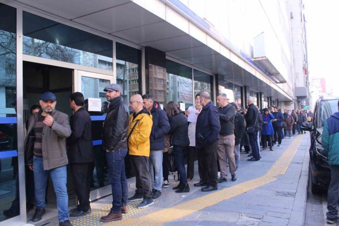 İ̇zmir’de Eyt Sevinci