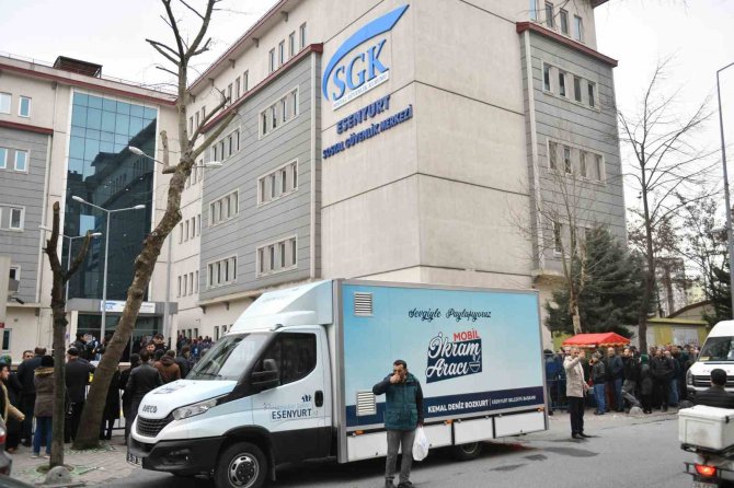 Eyt’liler Esenyurt Belediyesinin İkramlarıyla Isındı