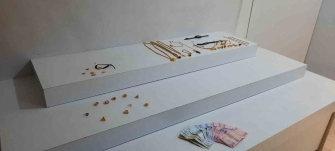 İ̇stanbul’a Kaçan Yağmacılar Yakalandı: Kuyumcuların Enkazından Altın Çalıp Lüks Araç Satın Almışlar