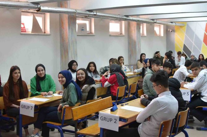 Hisarcık 15 Temmuz Şehitleri Anadolu Lisesinde Bilgi Yarışması