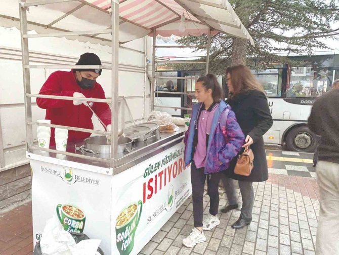 Sungurlu’da Ücretsiz Çorba İkramı Tekrar Başladı