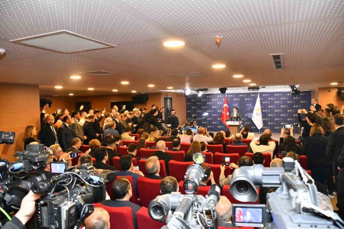 İ̇yi̇ Parti Lideri Akşener’den "Altılı Masa" Çıkışı: "Anlamış Olduk Ki Şahsi Hırslar, Türkiye’ye Tercih Edilmiştir"