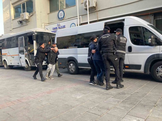 Polis 3 Aydır Takip Ediyordu, Çete Üyeleri Adliyeye Sevk Edildi