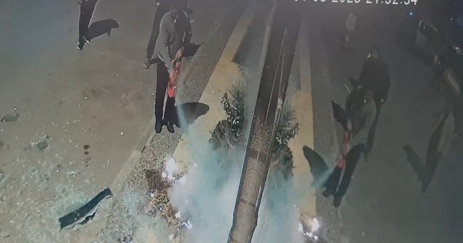 İ̇ş Yerini Kundaklamak İsterken Kendini Yaktı