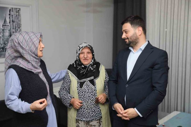 Deprem Bölgesinde Hayatını Kaybedenlerin Yakınlarına Taziye Ziyaretleri