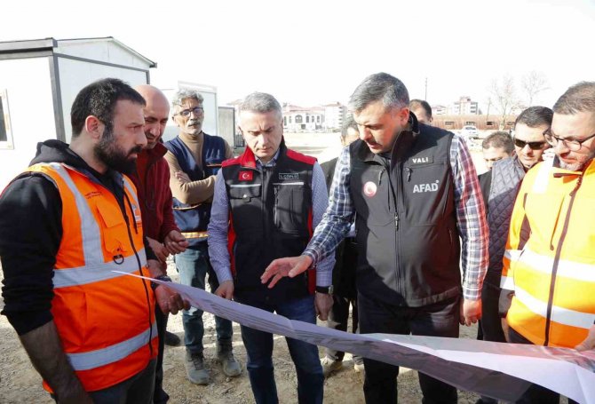 Afşin’e Konteyner Kent Hızla Kuruluyor