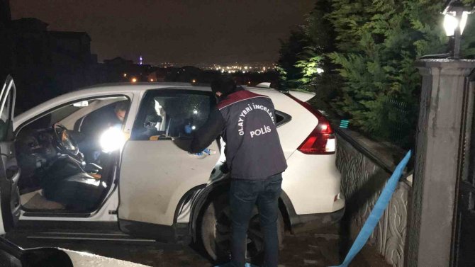 Evine Gidip Tartıştığı Doktorun Aracını Kurşunladı