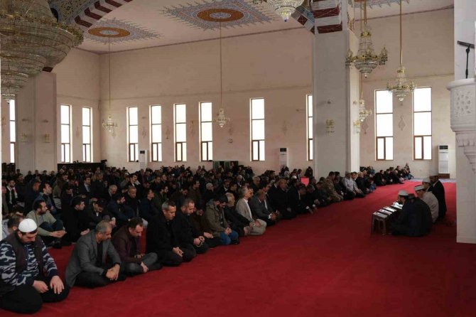 Mardin’de Depremde Vefat Edenler İçin 3 Dilde Mevlit-i Şerif Okundu