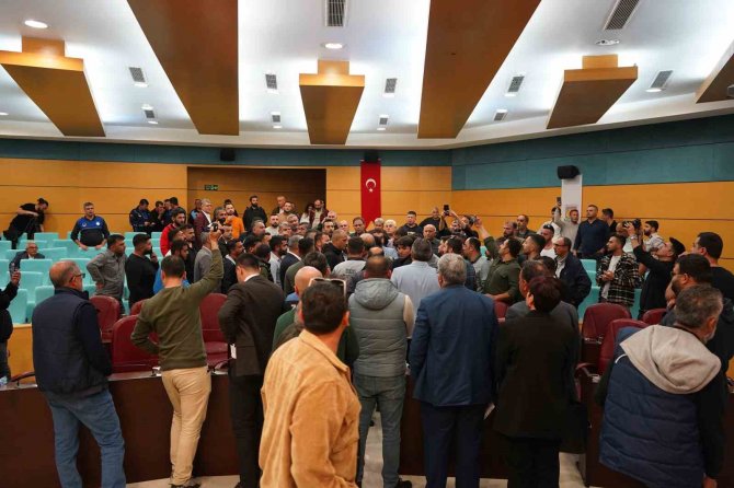 Tarsus’ta Oto Galeri Sitesi Projesi Bir Kez Daha Reddedildi