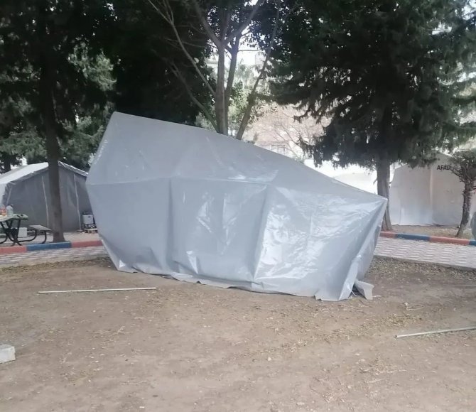 Kuvvetli Rüzgar İ̇skenderun’da Etkili Oluyor