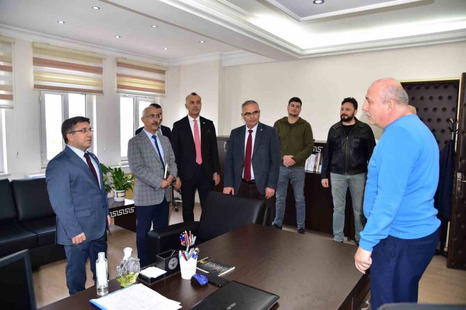 Rektör Prof. Dr. Yücel Oğurlu’dan Akademik Birimlere Ziyaret