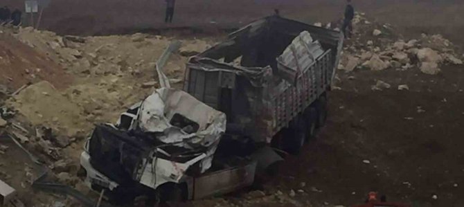Siirt’e Tır Uçuruma Yuvarlandı: 1 Ölü