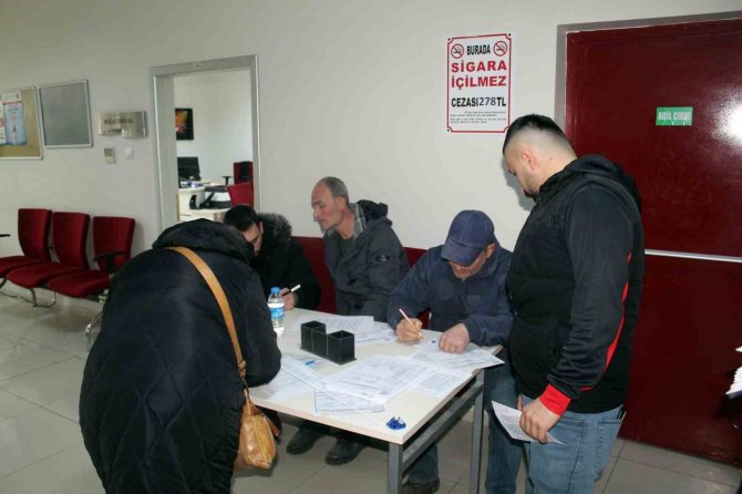 Sinop’ta Vatandaşlar Emeklilik Başvurusu İçin Sgk’ya Koştu