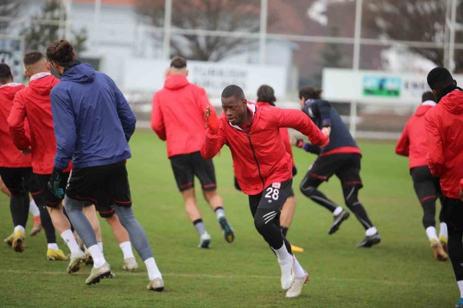 Sivasspor, Fatih Karagümrük Maçının Taktiğini Çalıştı