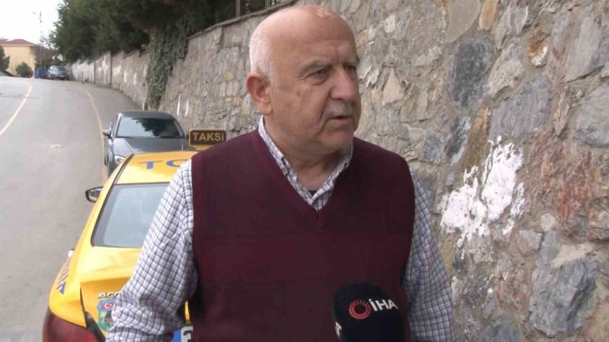 Üsküdar’da Otomobilin Çarptığı Taksici Konuştu: "Kadın, Adamın Telefonunu Gasbetmiş"