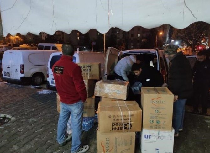Uzmanlar Federasyonu Depremzedeleri Yalnız Bırakmadı