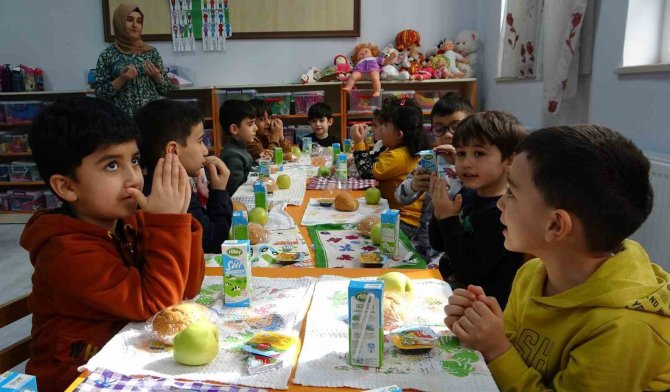 Van’da 28 Bin 690 Okul Öncesi Öğrencisine Ücretsiz Yemek Hizmeti