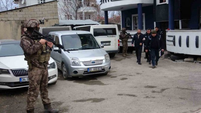 313 Personelle 5 İlde Organizatörlere Şafak Operasyonu
