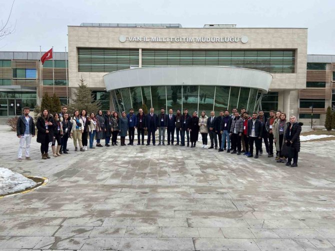 Vanlı 34 Pdr Öğretmeni Deprem Bölgesine Uğurlandı