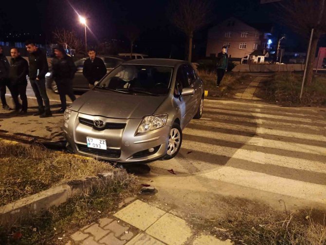 Kırmızı Işık İhlali Kaza Getirdi: 2 Yaralı