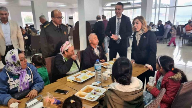 Asker, Özel Eğitim Merkez Komutanlığını Depremzedelere Açtı
