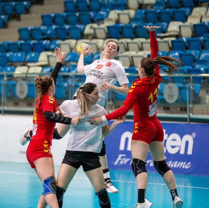 A Milli Kadın Hentbol Takımı, Kuzey Makedonya’yı 31-30 Yendi