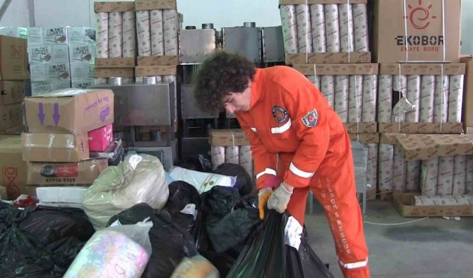 Okuldan Çıkıp Afad’a Koşuyor