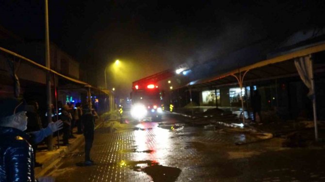 Turizm Bölgesinde Korkutan İşyeri Yangını