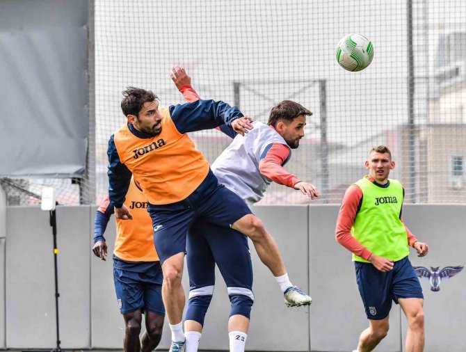 Başakşehir, Gent Maçı Hazırlıklarına Başladı