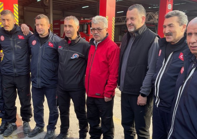 Düzce Tüm İmkanlarıyla Afet Bölgesinde