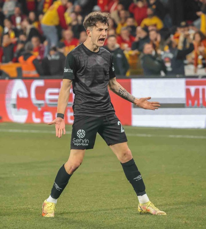 Emirhan Delibaş, Göztepe Formasıyla İlk Golünü Attı