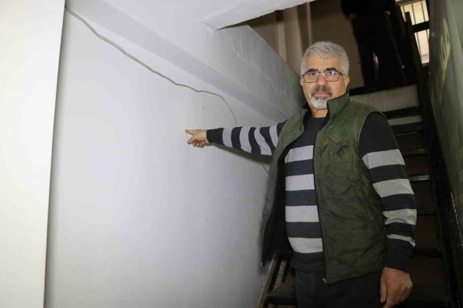 Diyarbakır’da 2011 Yılında Güçlendirme Yapılan Bina Şiddetli Depreme Rağmen Ayakta Kaldı