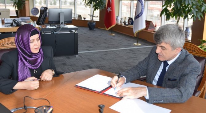 Dpü İle Kütahya Müze Müdürlüğü Arasında Sergilenecek Eserlere İlişkin Protokol