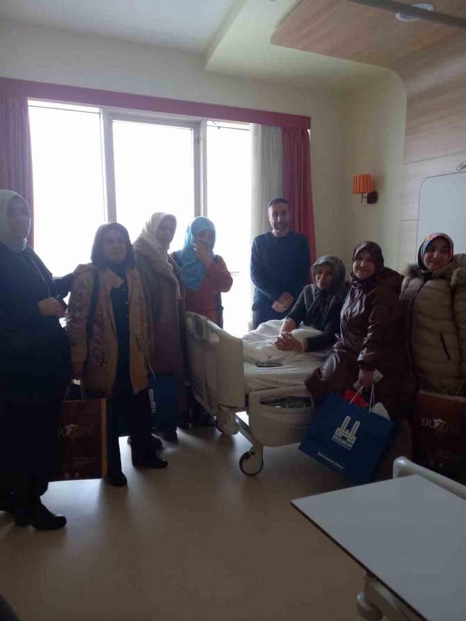 Kent Konseyinden Depremzedelere Ziyaret