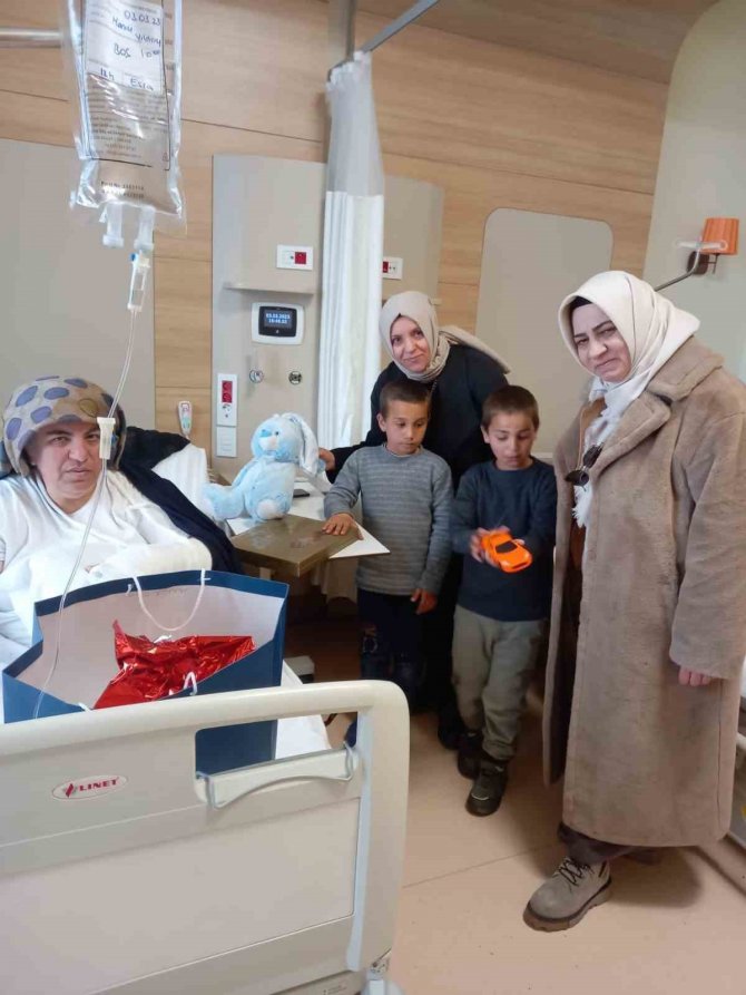 Kent Konseyinden Depremzedelere Ziyaret
