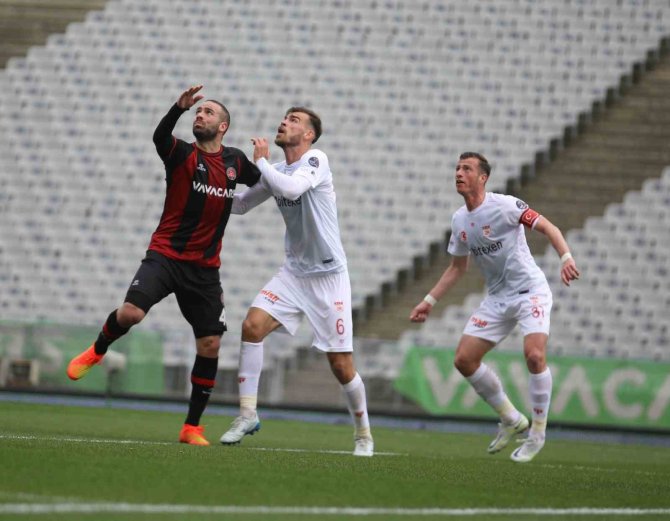 Sivasspor, Ligde 11. Yenilgisini Aldı